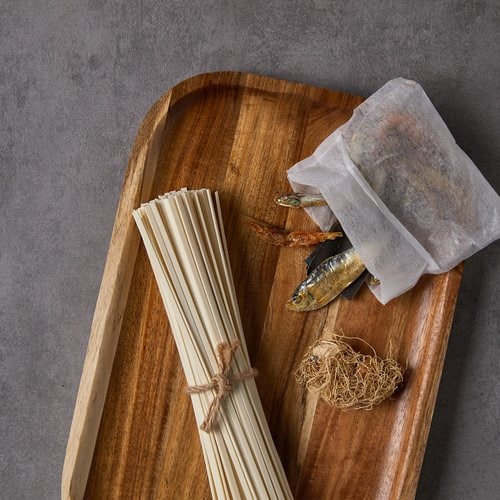 오뚜기 옛날 칼국수 900g | Kalguksu Noodles (Korean Knife-Cut Noodles)