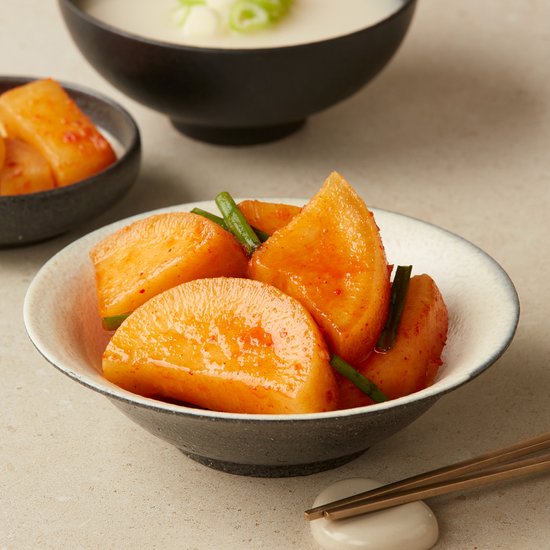 조선호텔 석박지 무 김치 1kg | The Josun Hotel fresh Radish and Cabbage Kimchi